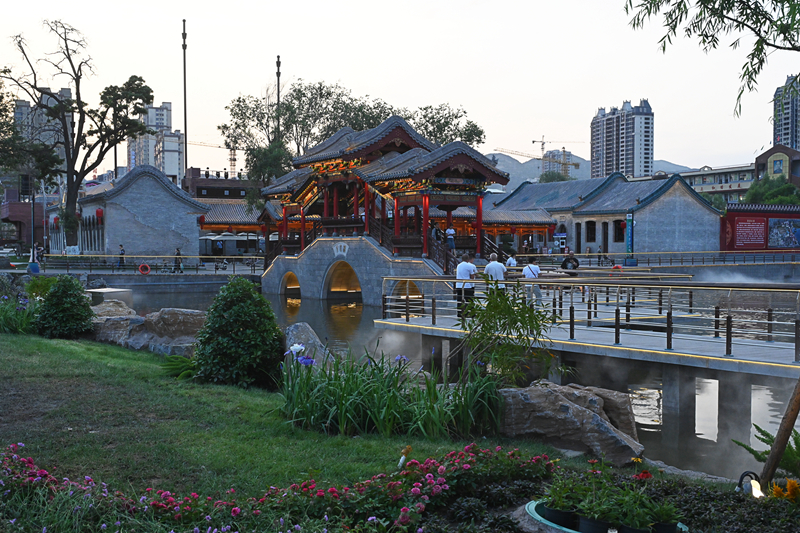 呼朋引伴来水城(图1)